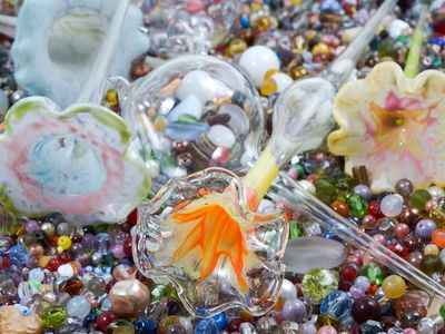 Playing with glass in Crystal Paradise – Crystal Paradise