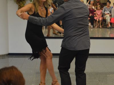 Dance for adults on Wednesdays – Topdance dance school