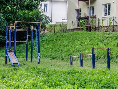 Skupinová lekce kalisteniky - Na Roli – Workoutové hřiště - Jablonec n/N, Na Roli