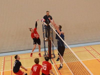 Volejbalový zápas TJ Bižuterie U22M - VK Slavia HK – Městská hala