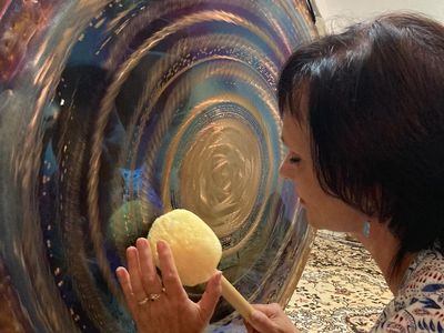 Gongová lázeň – JINÁ HUŤ a Kavárna cHuť